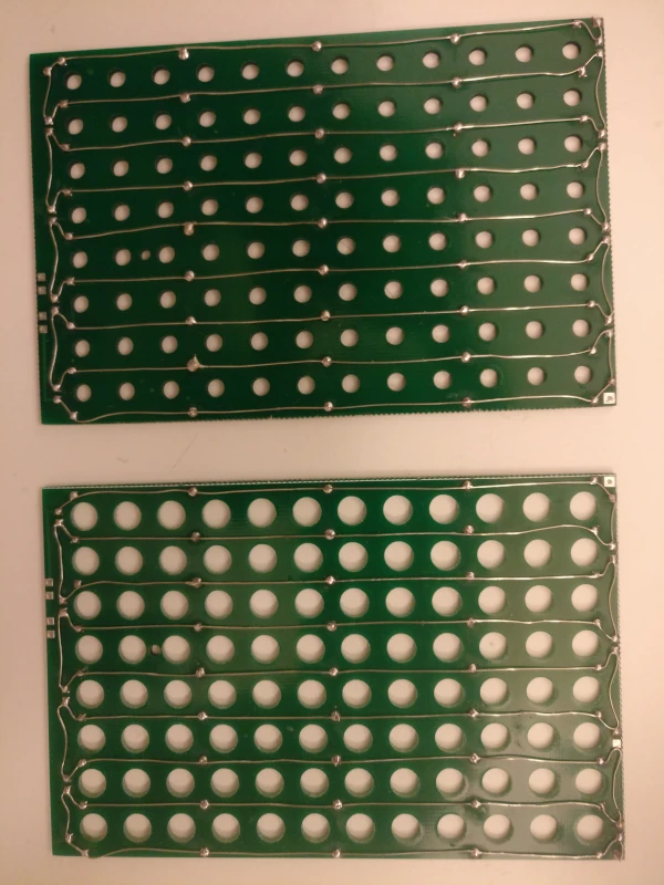 Heating elements soldered on the heating plates